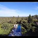 Bien Loin D'ici 4* Nîmes